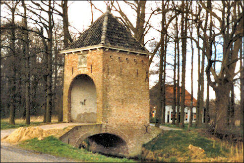 Het poortje van Groenestein - Langbroek